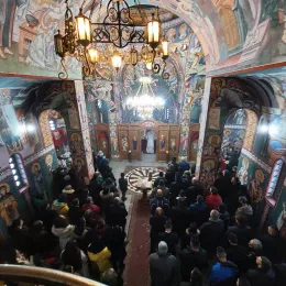 Епископ Методије на Божић бослужио у Саборном храму у Мојковцу