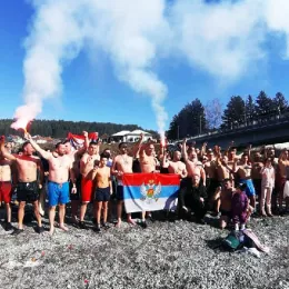 Свечано прослављено Богојављење у Беранама: Литургија и пливање за Часним крстом 