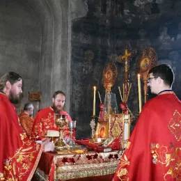 Свечано прослављено Богојављење у Беранама: Литургија и пливање за Часним крстом 