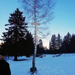 Постављен крст на мјесту будућег храма на Жабљаку (ФОТО)