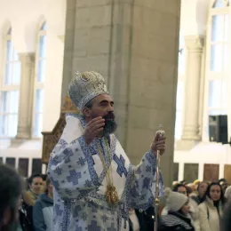 Епископ Методије на Богојављење служио Литургију са водоосвећењем у Никшићу