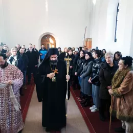 Епископ Методије у 33. недјељу Духовима служио Литургију у Драговој Луци