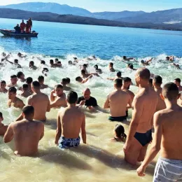 Празник Богојављења и пливање за Часни крст у Никшићу