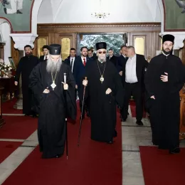 Срдачан сусрет Патријарха Порфирија и Митрополита бањалучког Јефрема