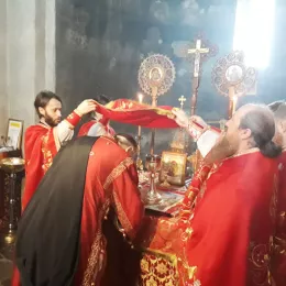 Епископ Јоаникије служио Литургију у Ђурђевим Ступовима