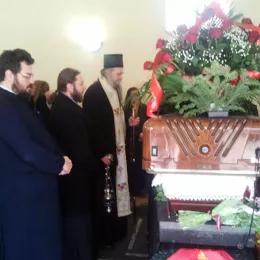 Епископ Јоаникије служио помен Сретену Митровићу