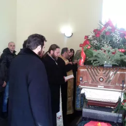 Епископ Јоаникије служио помен Сретену Митровићу