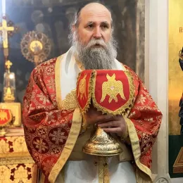 Епископ Јоаникије на Задушнице служио у Ђурђевим Ступовима