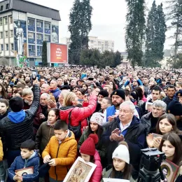Литију у Бијелом Пољу предводили Владике Јоаникије и Теодосиј