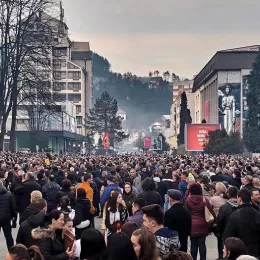 Литију у Бијелом Пољу предводили Владике Јоаникије и Теодосиј