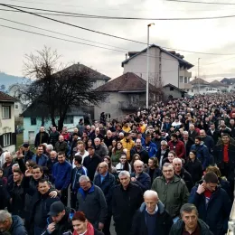 Литију у Бијелом Пољу предводили Владике Јоаникије и Теодосиј