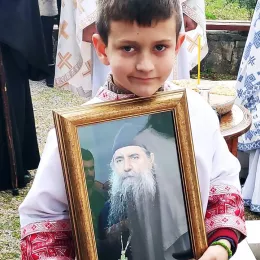 Епископи Јоаникије и Јован у Дајбабама служили помен оцу Луки (Анићу)