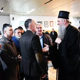 Милутину Мићовићу уручено „Мирослављево јеванђеље“