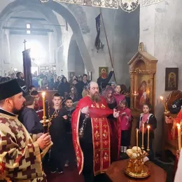 Свечана литија и бденије уочи празника Цвијети у манастиру Ђурђеви Ступови