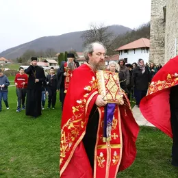 Свечана литија и бденије уочи празника Цвијети у манастиру Ђурђеви Ступови