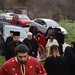 Заупокојена Литургија и опијело игуманији Евангелији