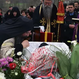 Заупокојена Литургија и опијело игуманији Евангелији