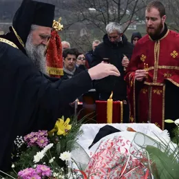 Заупокојена Литургија и опијело игуманији Евангелији
