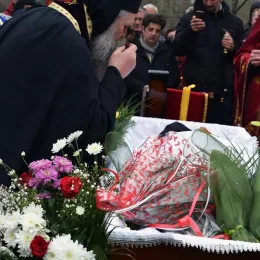 Заупокојена Литургија и опијело игуманији Евангелији