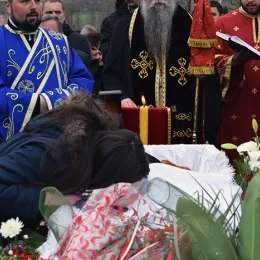 Заупокојена Литургија и опијело игуманији Евангелији