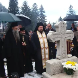 Литургијско сабрање и помен Владици хаџи Сави Косановићу