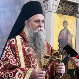 Заупокојена архијерејска Литургија у манастиру Ђурђеви Ступови