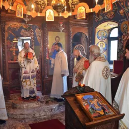 Епископи Јоаникије и Јован богослужили у Острогу у Недјељу о страшном суду