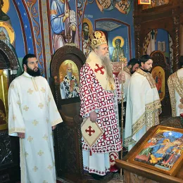 Епископи Јоаникије и Јован богослужили у Острогу у Недјељу о страшном суду