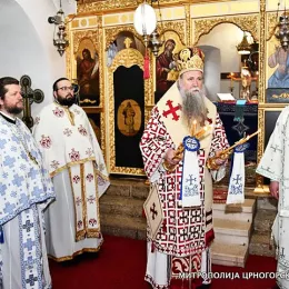 Владике Јоаникије и Кирило богослужили у Цетињском манастиру