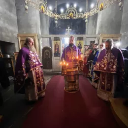 Епископ Методије служио Литургију у Ђурђевим Ступовима