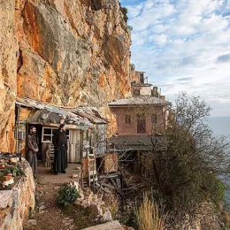 Православном царству су потребне пустиње