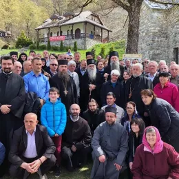 Митрополит Амфилохије и Епископ Јоаникије служили Литургију у манастиру Мајсторовина