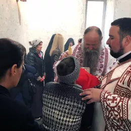 Митрополит Амфилохије и Епископ Јоаникије служили Литургију у манастиру Мајсторовина