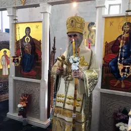 Митрополит Амфилохије и Епископ Јоаникије служили Литургију у манастиру Мајсторовина
