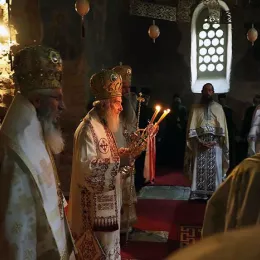 Литургија у Пећкој Патријаршији