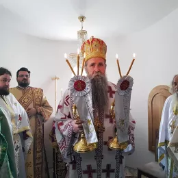 Литургија у манастиру Вазнесења Господњег у Драговољићима