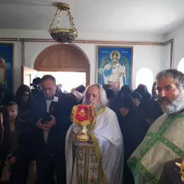 Литургија у манастиру Вазнесења Господњег у Драговољићима