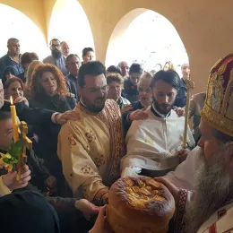 Литургија у манастиру Вазнесења Господњег у Драговољићима