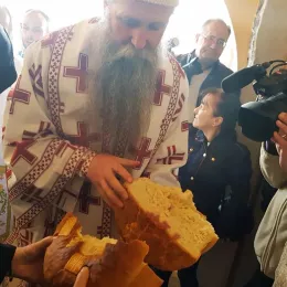 Литургија у манастиру Вазнесења Господњег у Драговољићима