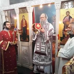 Епископ Јоаникије на Велики четвртак служио у Ђурђевим Ступовима
