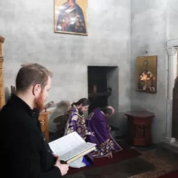 Епископ Јоаникије на Велику сриједу служио у манастиру Ђурђеви Ступови