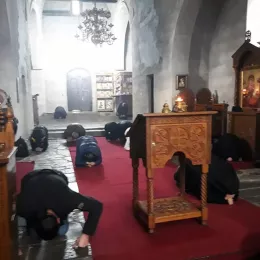 Епископ Јоаникије на Велику сриједу служио у манастиру Ђурђеви Ступови