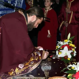 Изношење плаштанице у Никшићу