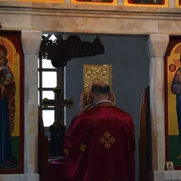 Велики петак у Сутивану