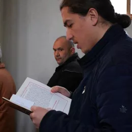 Велики петак у Сутивану