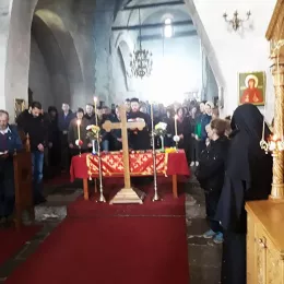 Велика субота и Благовјести молитвено прослављени у Ђурђевим Ступовима
