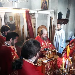 Велика субота и Благовјести молитвено прослављени у Ђурђевим Ступовима