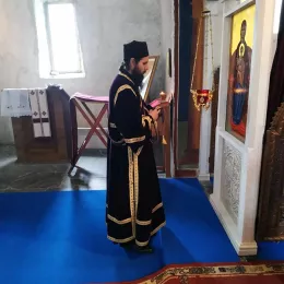 Литургија пређеосвећених дарова у манастиру Мајсторовина