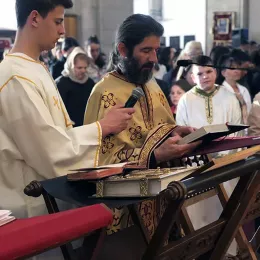 Света тајна јелеосвећења служена у Никшићу