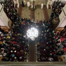 Васкрсење Господње прослављено литургијски у Саборном храму у Никшићу